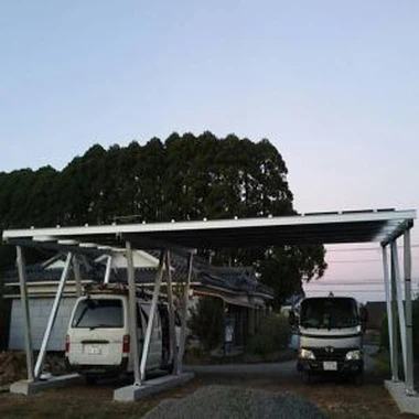 Solárny fotovoltaický systém na sledovanie carportov