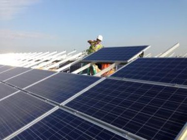 Zosilňovač so systémom solárneho poľa