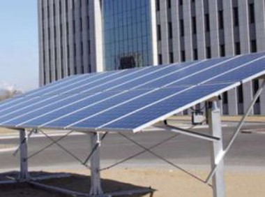 Vysoko kvalitný C-Steel Q235 Solárny montážny systém