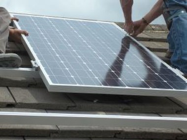 Hálová svorka L pre strechu solárnych panelov