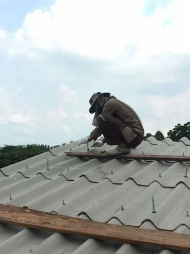 Fiber vlnitý strešný solárny nosič