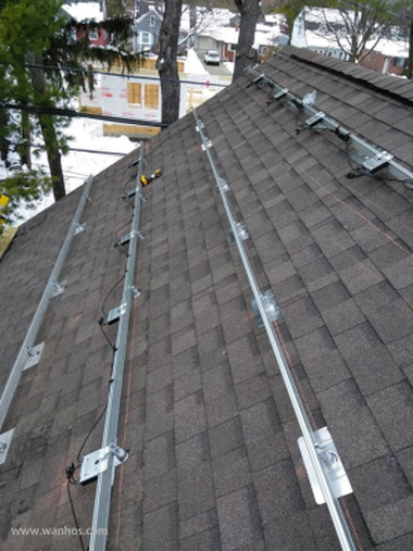 Rozšľabové šindle strechy solárne montážne riešenie